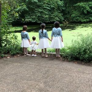 Meet your Posher, Dina